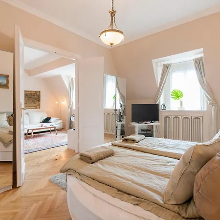 شقة Opera & Basilica 2 Bedrooms With Balcony بودابست