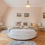 Apartment Opera & Basilica 2 Bedrooms With Balcony Budapest