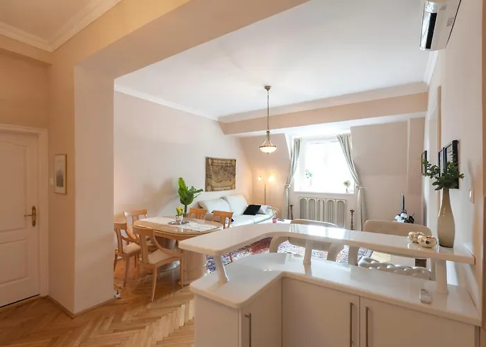 Opera & Basilica 2 Bedrooms With Balcony Appartement Budapest