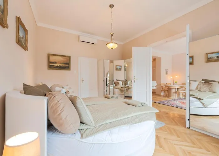 Opera & Basilica 2 Bedrooms With Balcony Appartement *